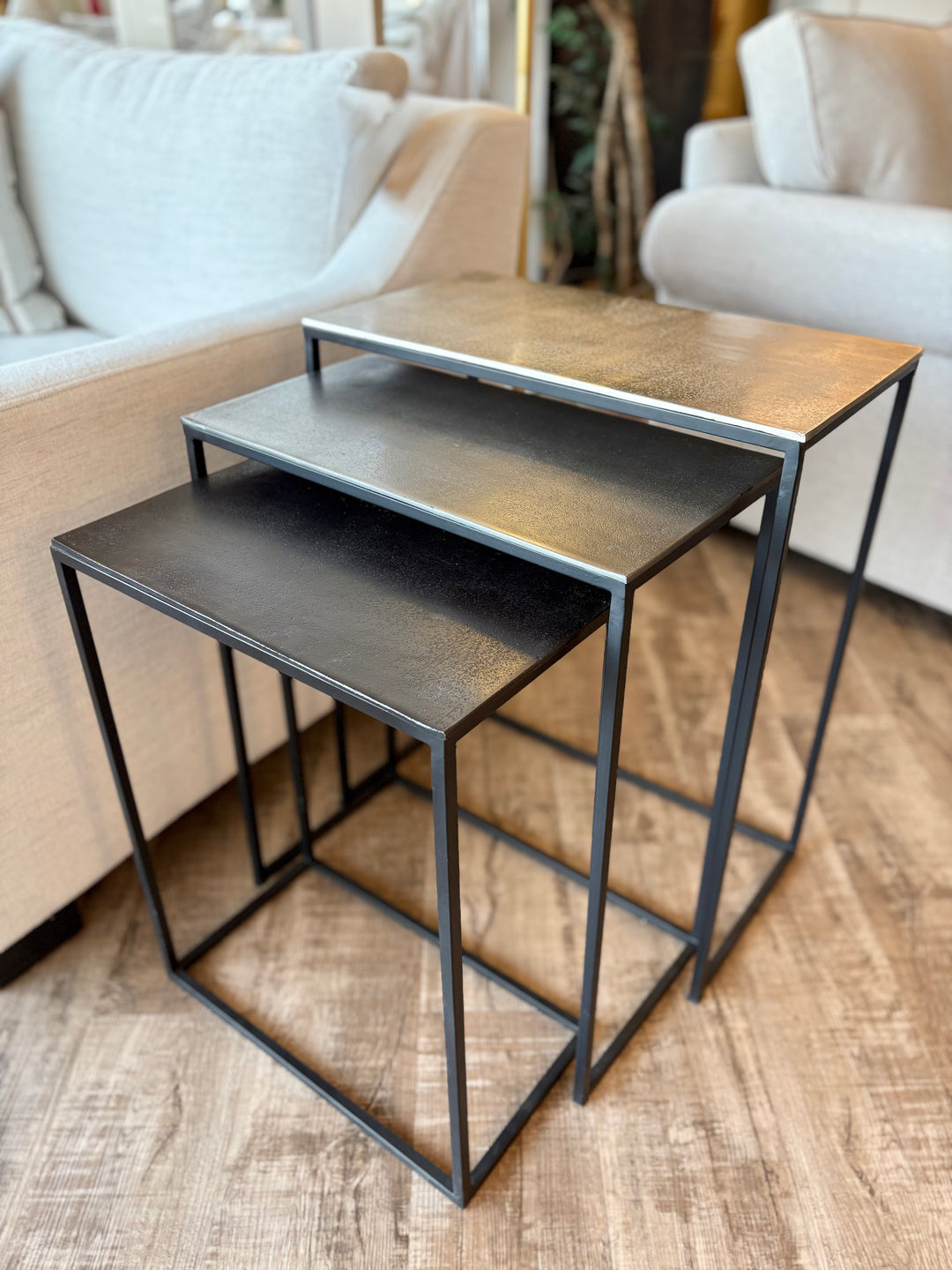 Valencia Nesting End Tables