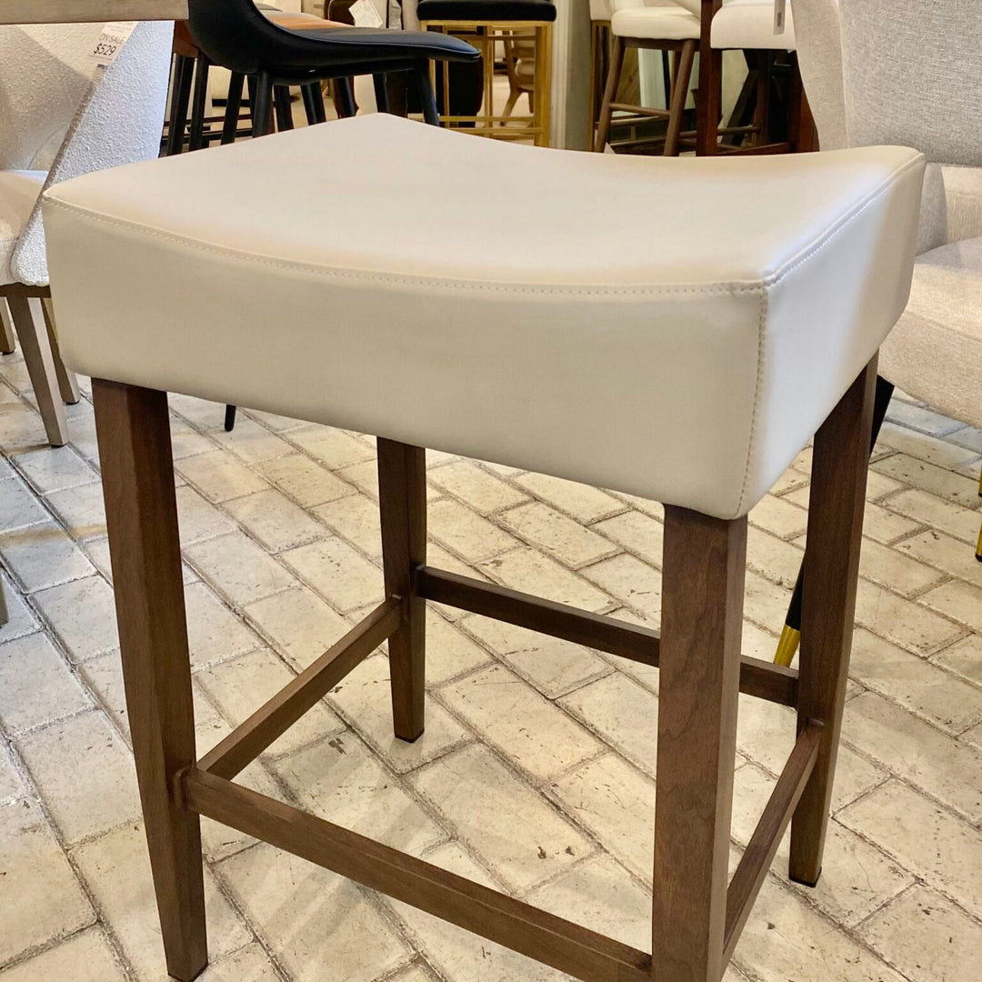 Jasper Saddle Stool