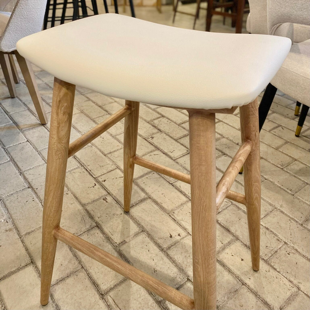 Sawyer Saddle Stool