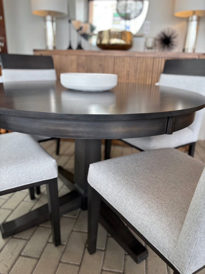Oxford Dining Table